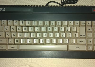 Amstrad CPC 6128, detalle teclado.