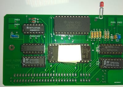 El último integrado a fijar es el IC6 (74LS74AN)